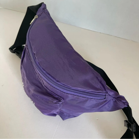 TwitchCon Exclusive 2017 Purple Fanny Pack - Picture 4 of 8
